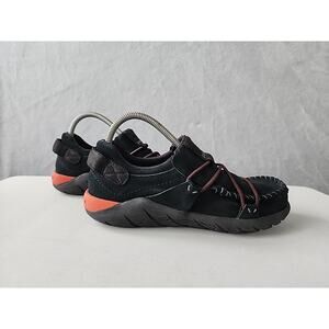 Manitobah Mukluks Shoes Mens Size 7 Makwa Slip On Black Suede Leather Moc Toe